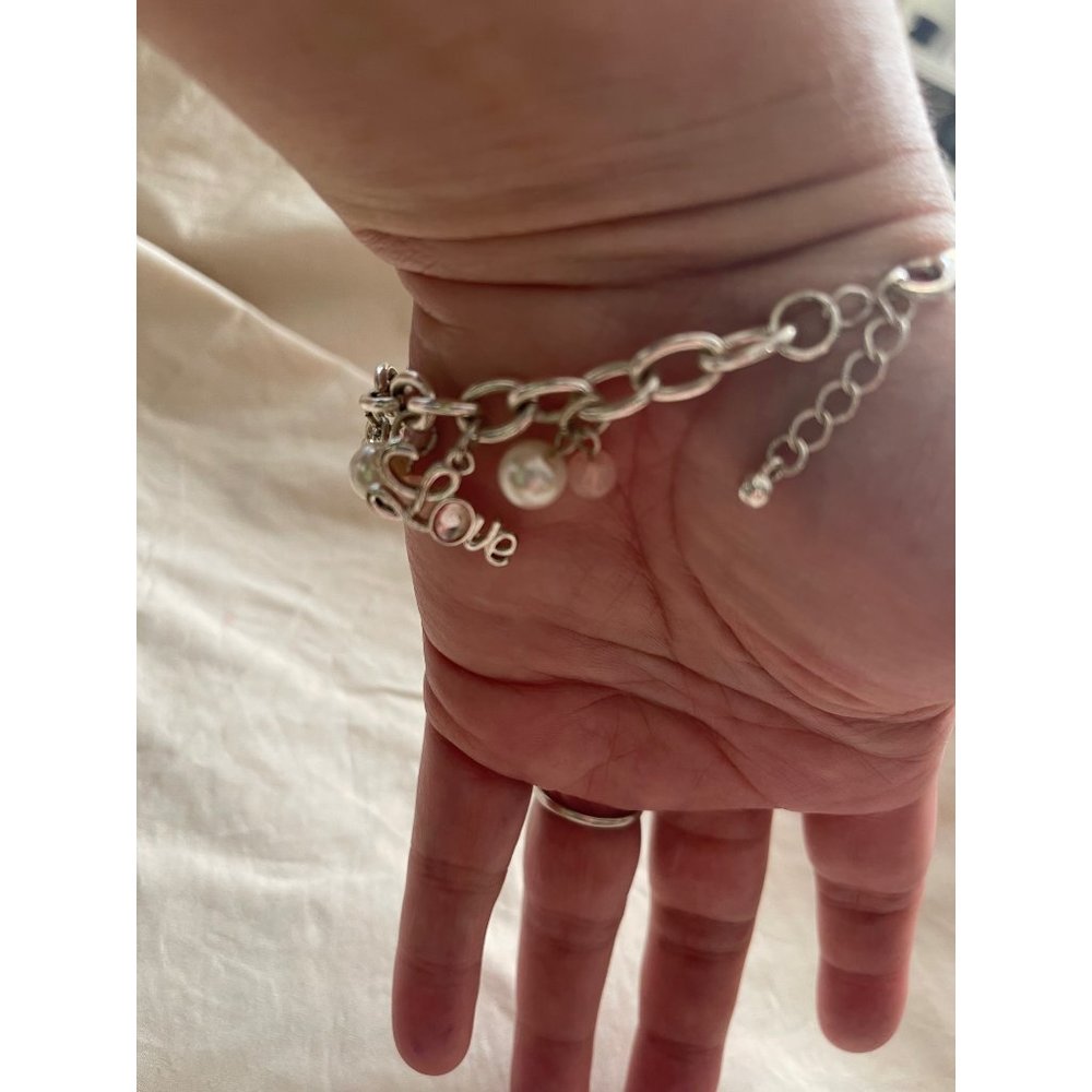 #1 Mom Silver Tone Pink/White Chain Link Charm Bracelet - Picture 10 of 13
